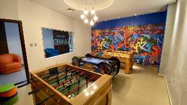 Desportos y Entretenimento