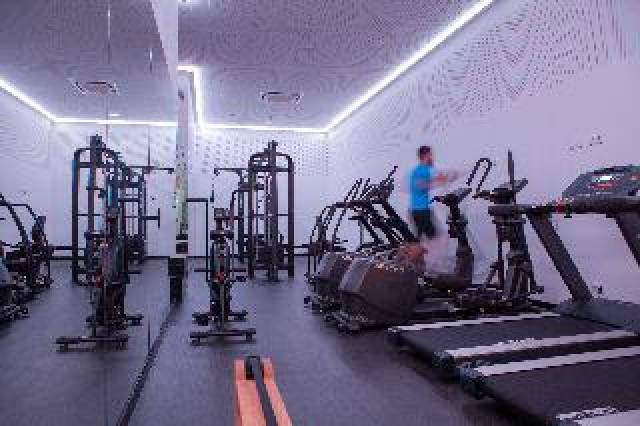 Desportos y Entretenimento