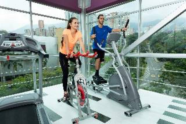 Desportos y Entretenimento