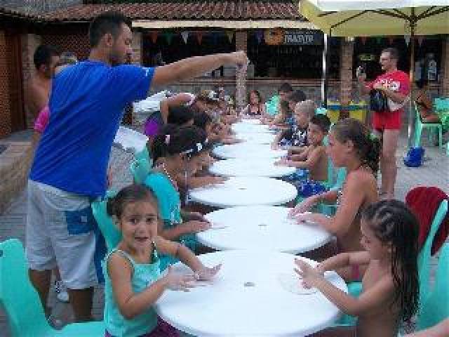 Desportos y Entretenimento