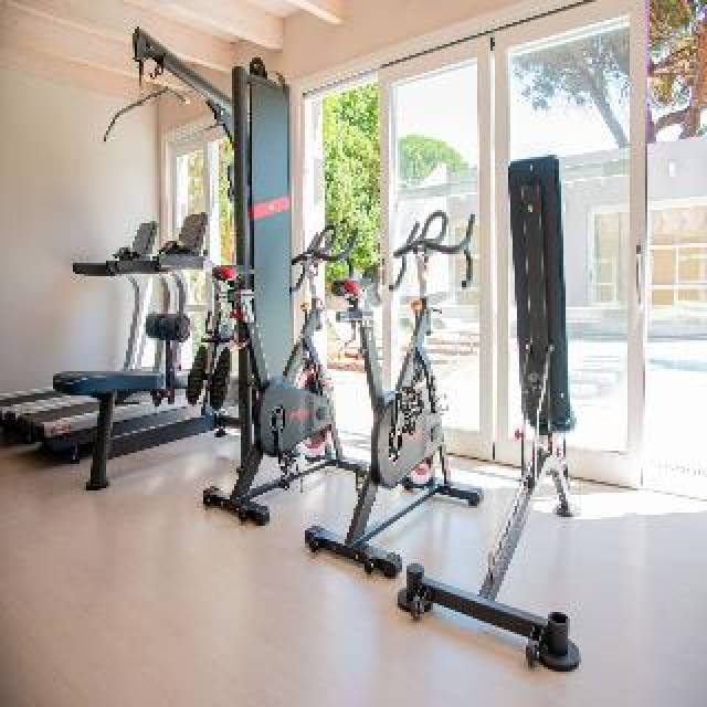 Desportos y Entretenimento