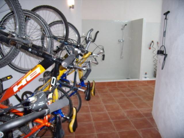 Desportos y Entretenimento
