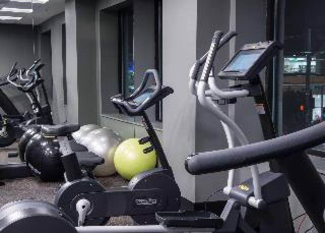 Desportos y Entretenimento