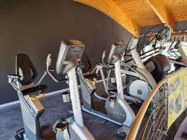 Desportos y Entretenimento
