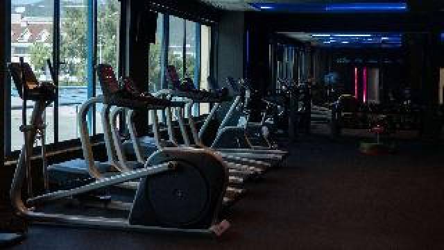 Desportos y Entretenimento