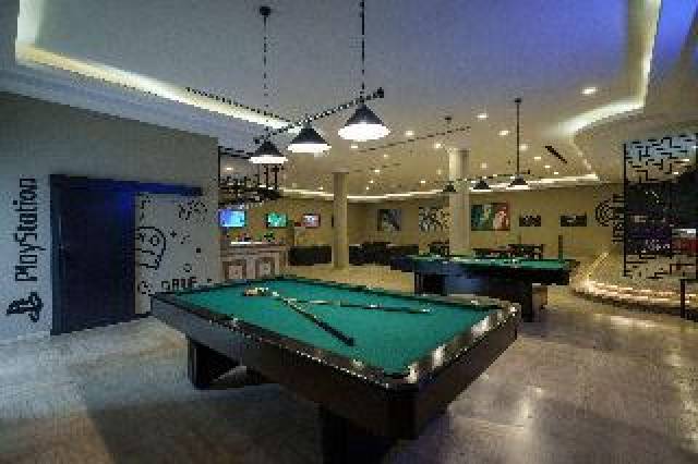 Desportos y Entretenimento