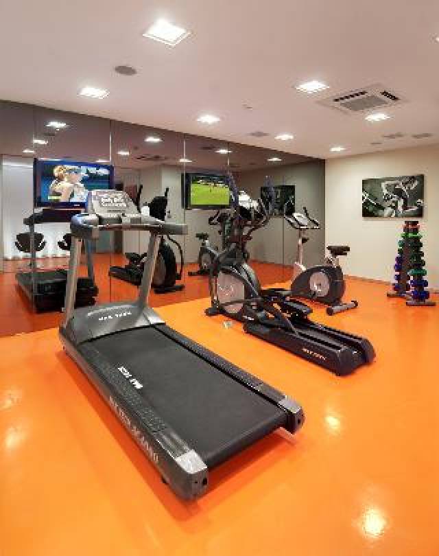 Desportos y Entretenimento