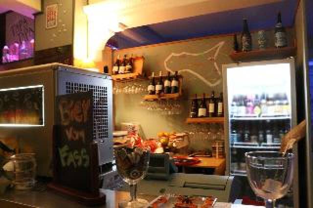 Bar
