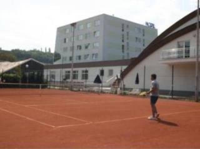 Desportos y Entretenimento