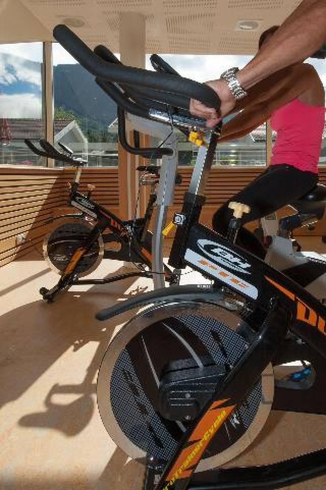 Desportos y Entretenimento