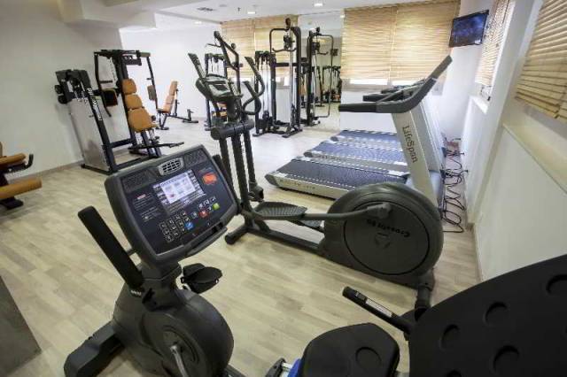 Desportos y Entretenimento