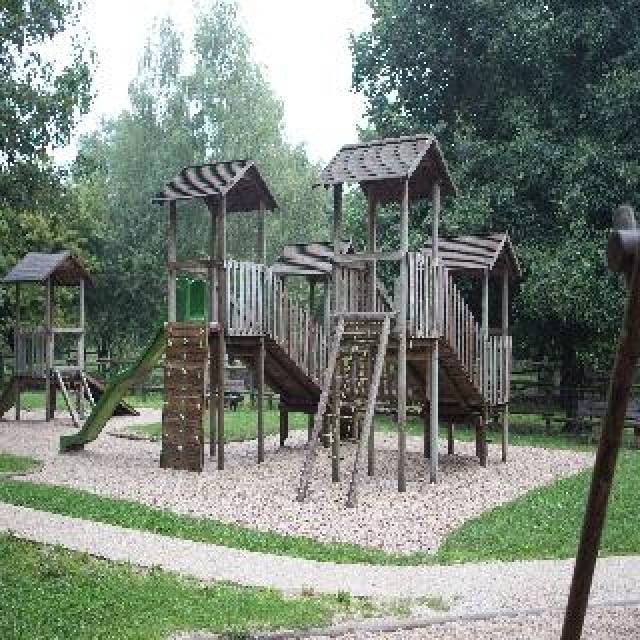 Desportos y Entretenimento