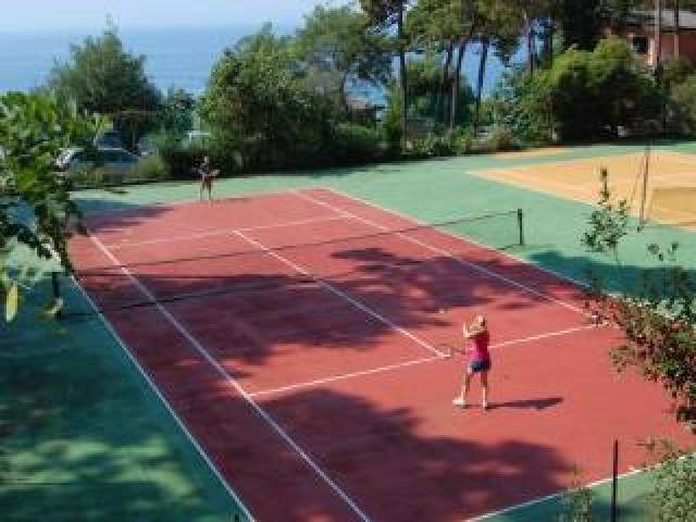 Desportos y Entretenimento