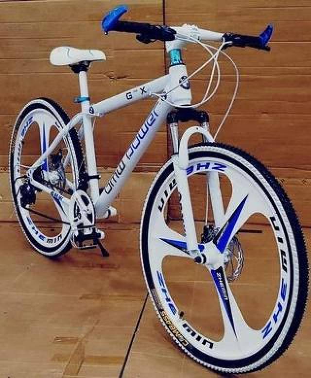 Desportos y Entretenimento