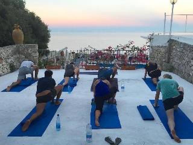 Desportos y Entretenimento