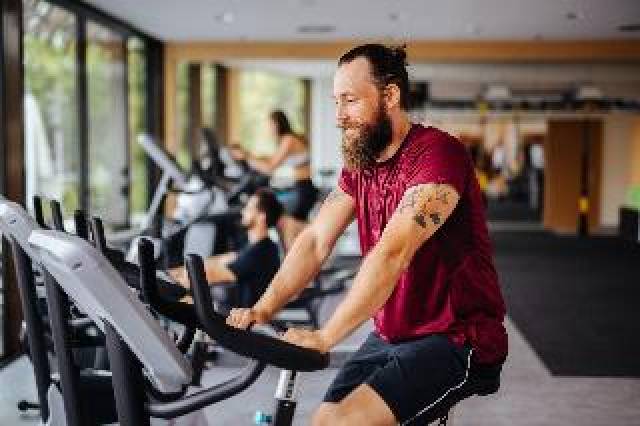 Desportos y Entretenimento