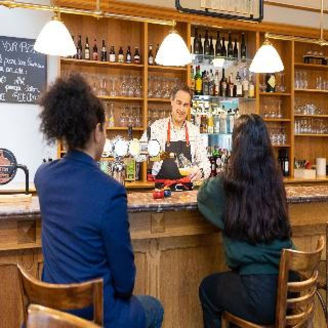 Bar
