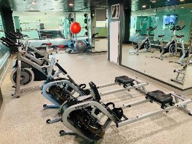 Desportos y Entretenimento