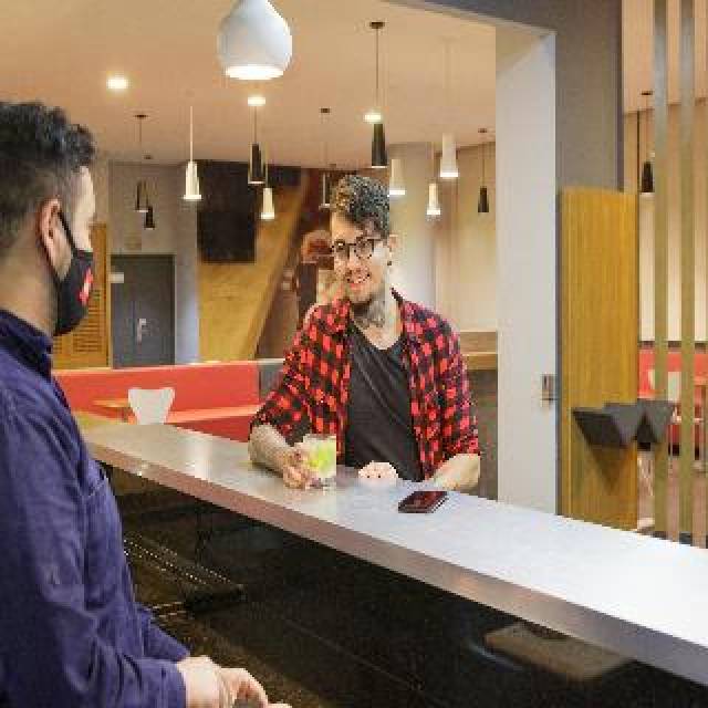 Bar