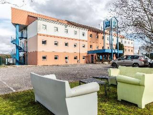Desportos y Entretenimento