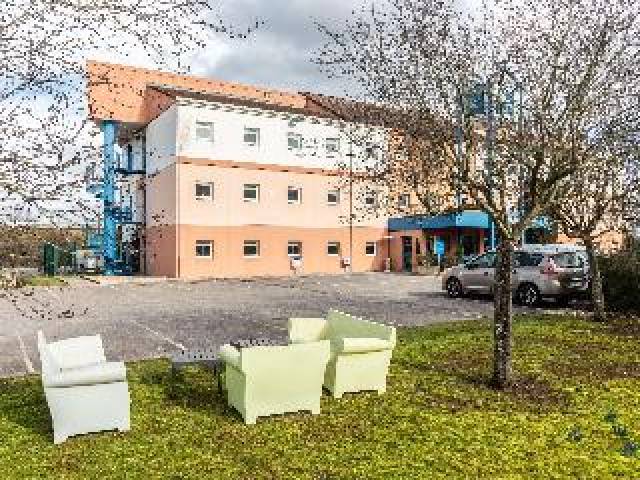 Desportos y Entretenimento