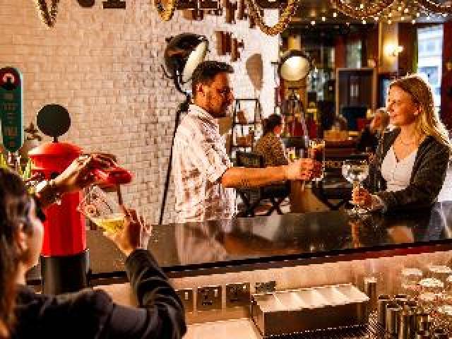 Bar