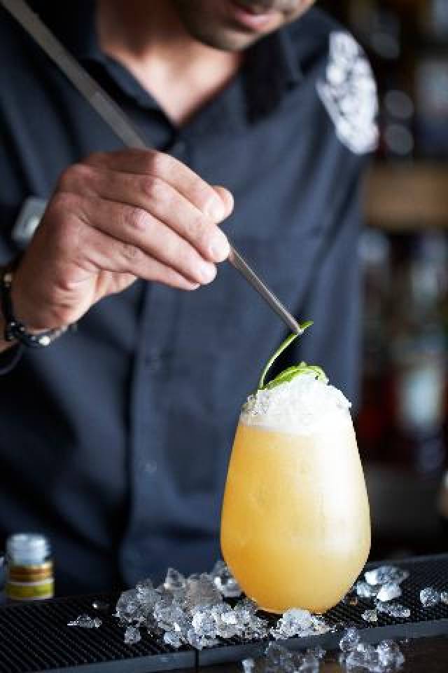 Bar