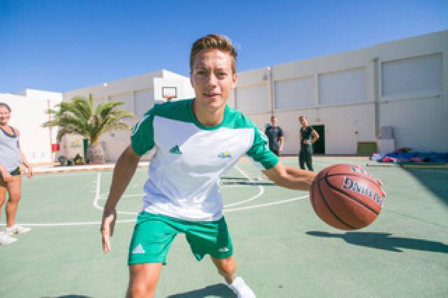 Desportos y Entretenimento