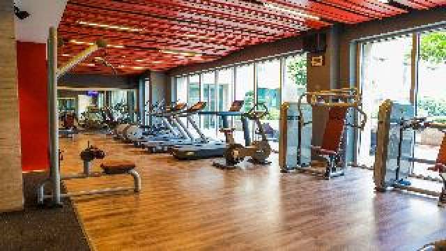 Desportos y Entretenimento