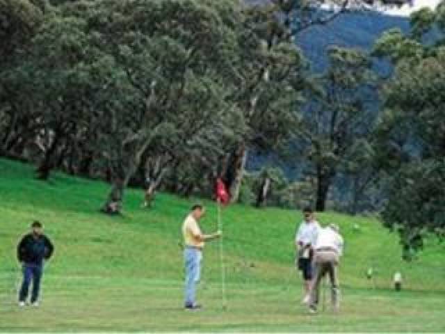 Desportos y Entretenimento