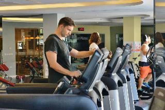 Desportos y Entretenimento