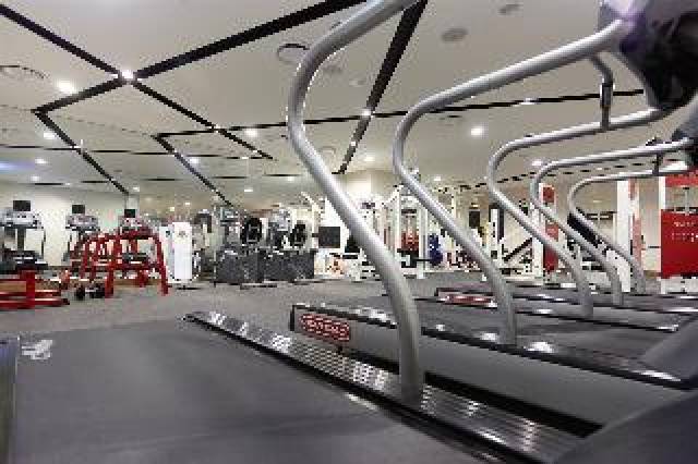 Desportos y Entretenimento