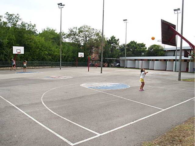 Desportos y Entretenimento