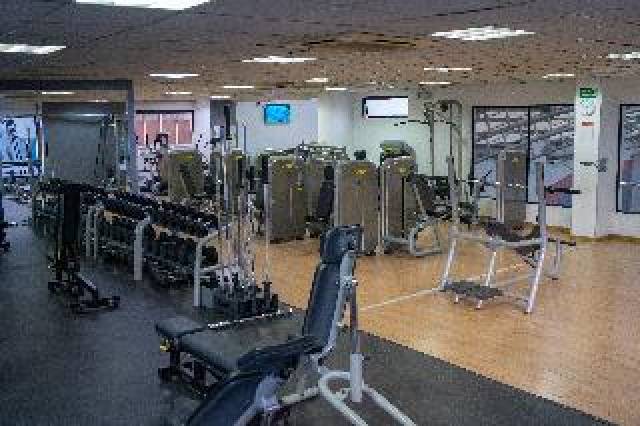 Desportos y Entretenimento