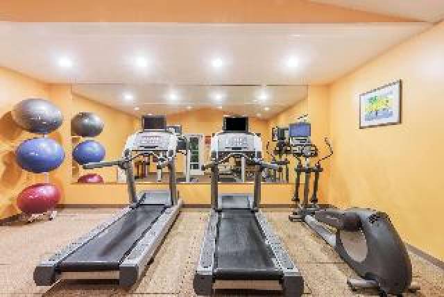Desportos y Entretenimento