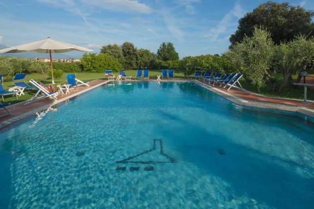 Piscina
