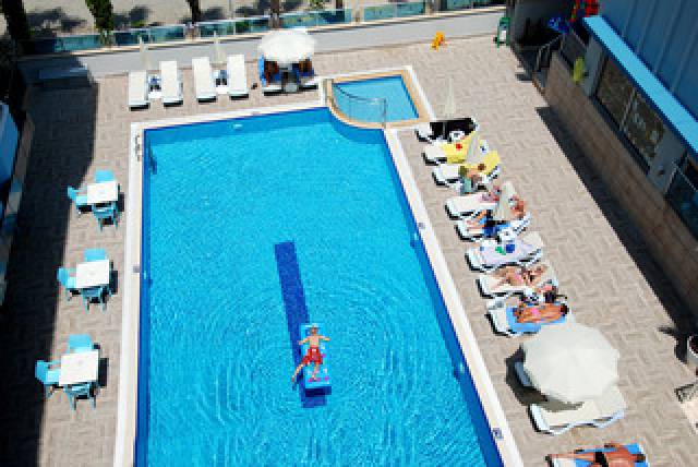 Piscina