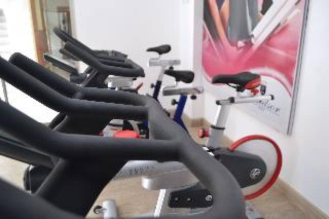 Desportos y Entretenimento