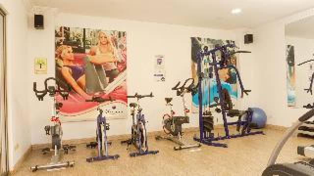 Desportos y Entretenimento
