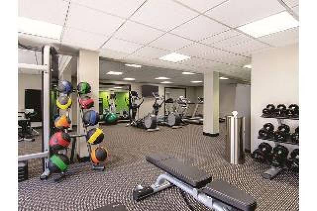 Desportos y Entretenimento