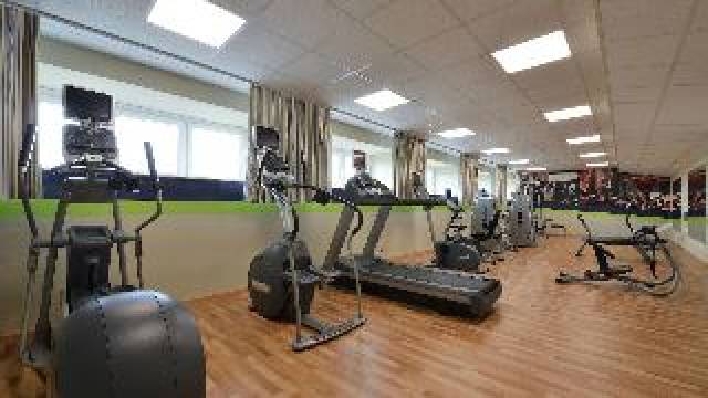 Desportos y Entretenimento