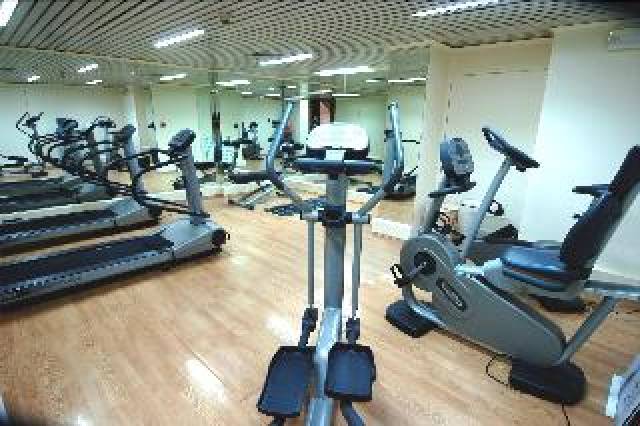 Desportos y Entretenimento