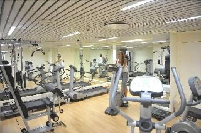 Desportos y Entretenimento
