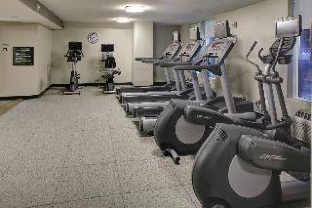 Desportos y Entretenimento