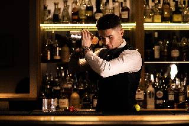 Bar