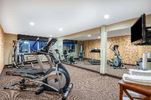 Desportos y Entretenimento