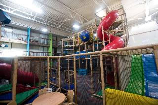Desportos y Entretenimento