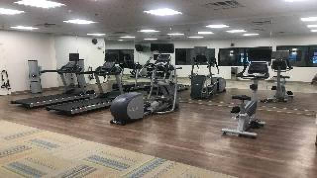 Desportos y Entretenimento