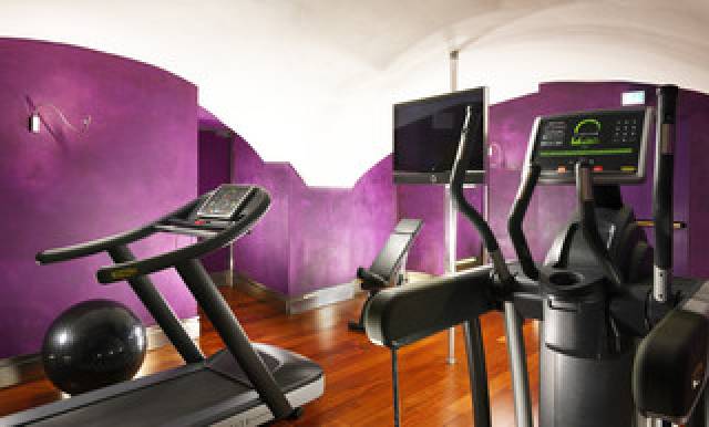Desportos y Entretenimento
