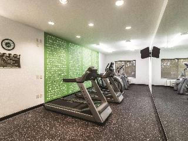 Desportos y Entretenimento